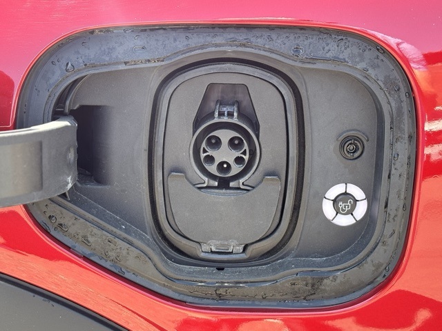 Vehicle image 8 of 26