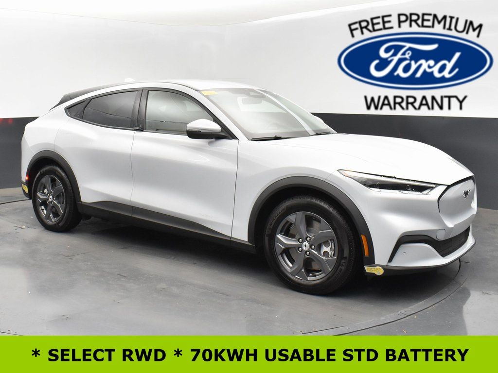 Vehicle image 4 of 9