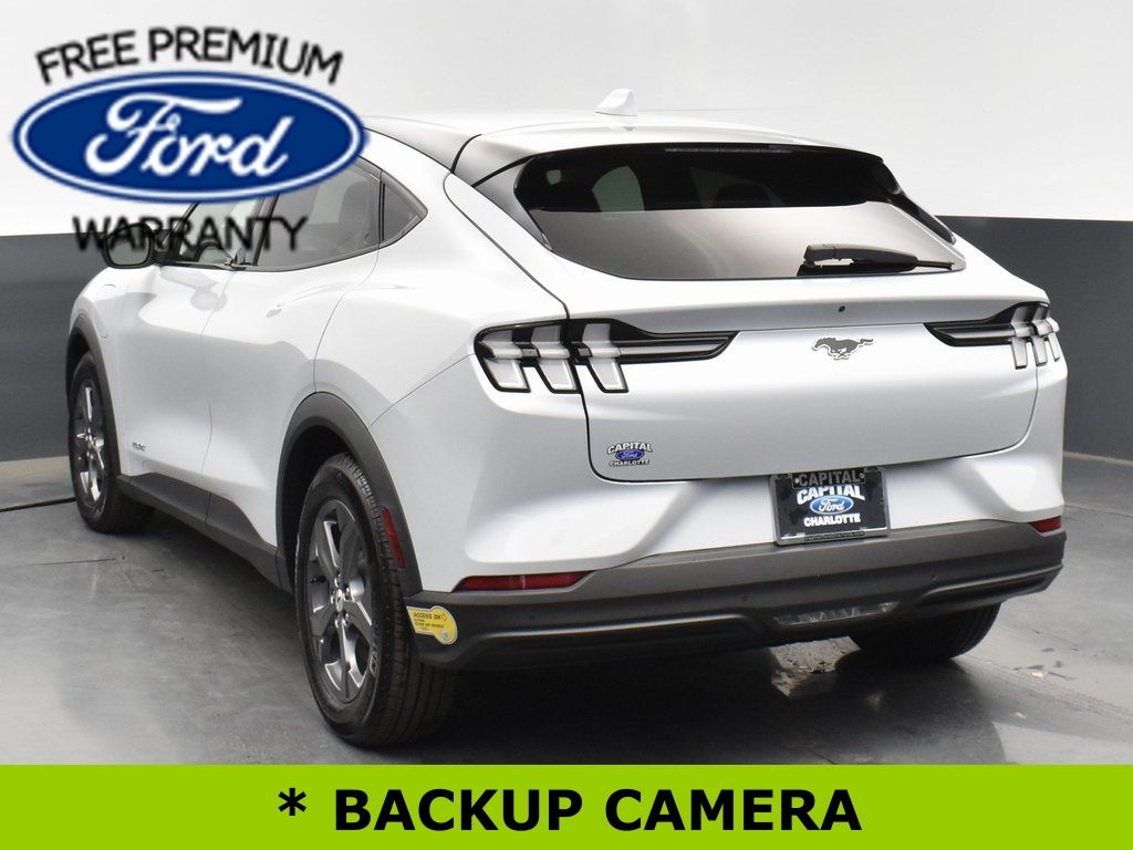 Vehicle image 6 of 9