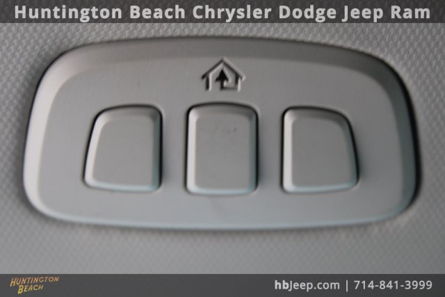 Vehicle image 34 of 41