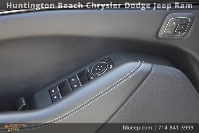 Vehicle image 13 of 41