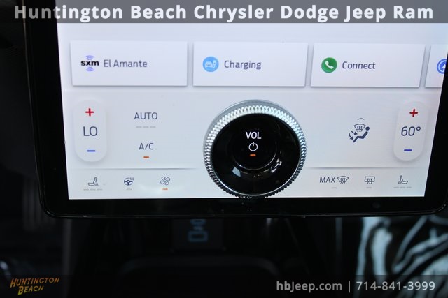 Vehicle image 27 of 41