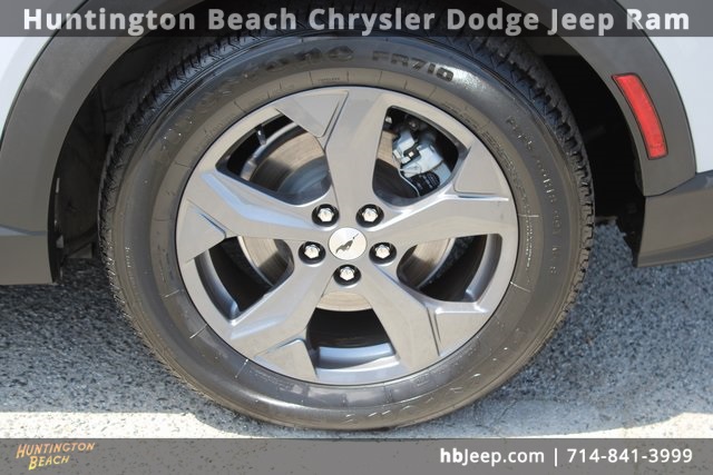Vehicle image 11 of 41