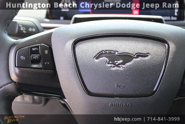 Vehicle image 19 of 41