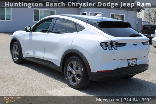 Vehicle image 7 of 41