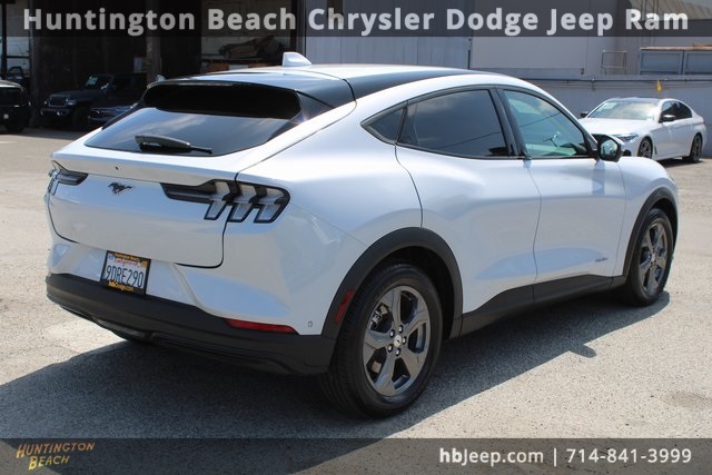 Vehicle image 5 of 41