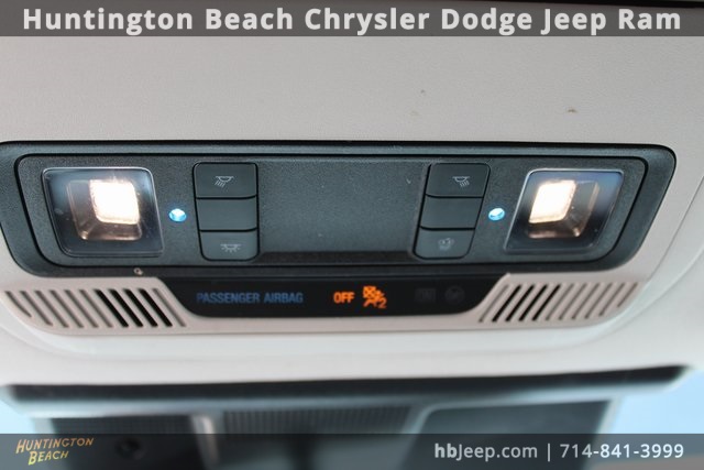Vehicle image 33 of 41
