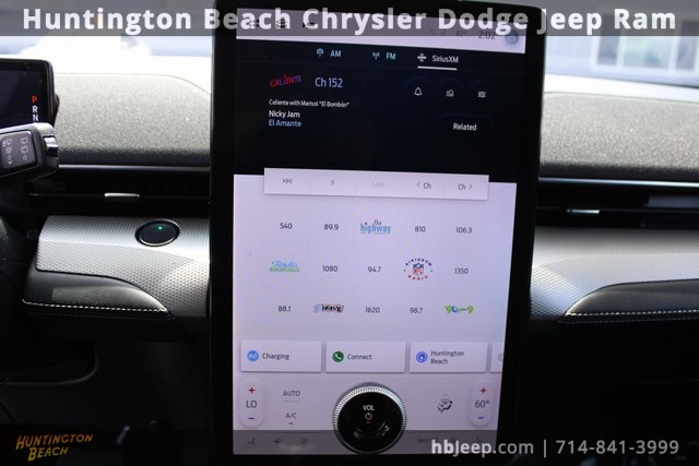Vehicle image 23 of 41