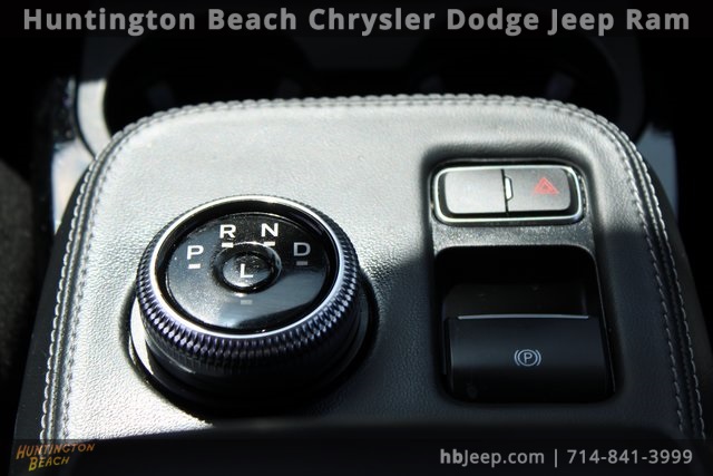 Vehicle image 17 of 41