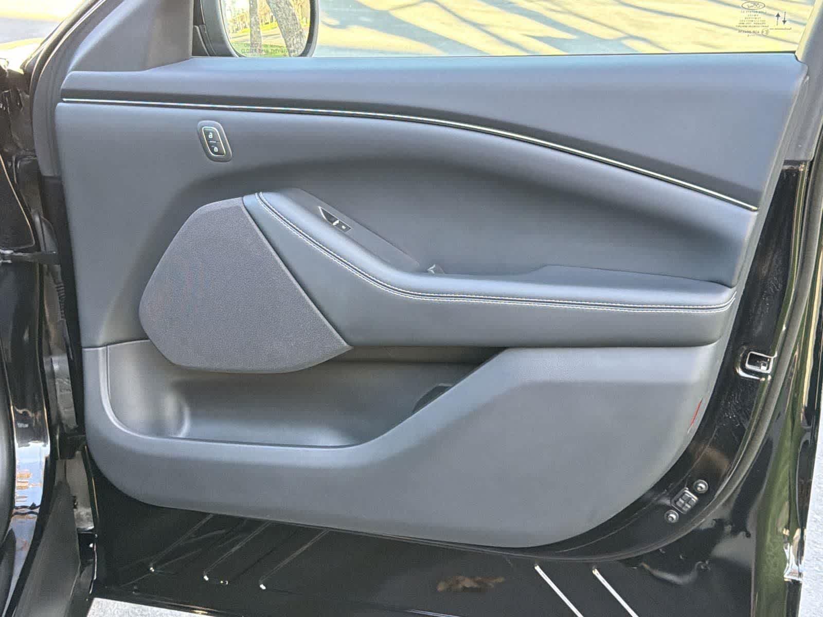 2022 Ford Mustang Mach-E Select Image 25 of 35