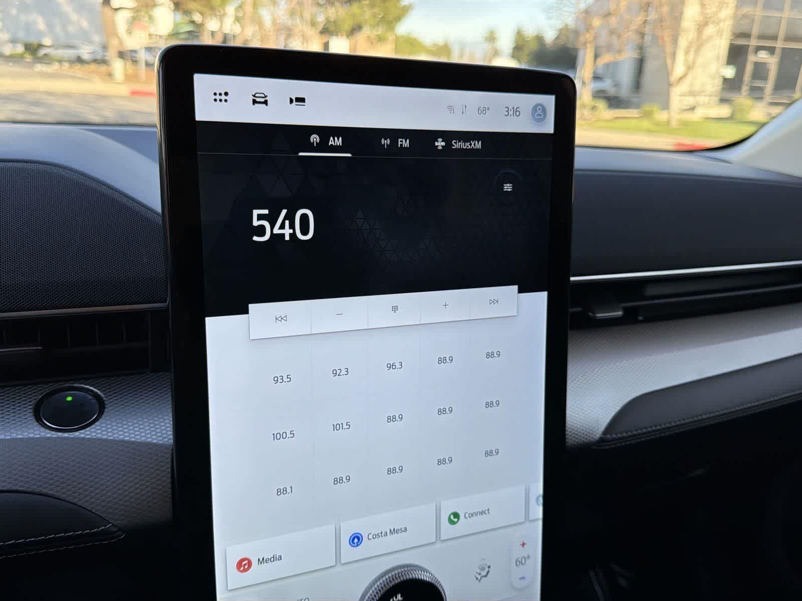 2022 Ford Mustang Mach-E Select Image 21 of 35