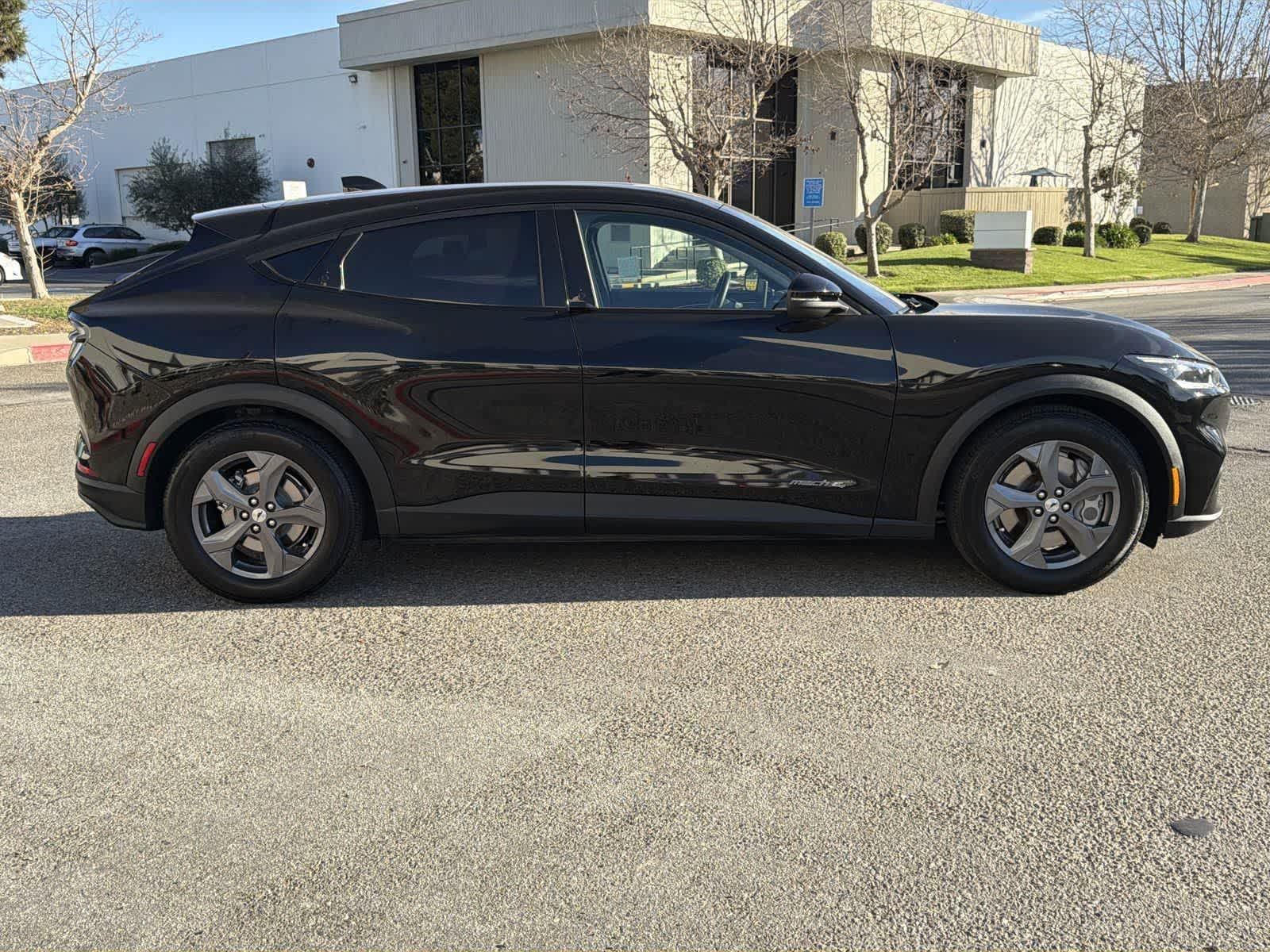 2022 Ford Mustang Mach-E Select Image 4 of 35