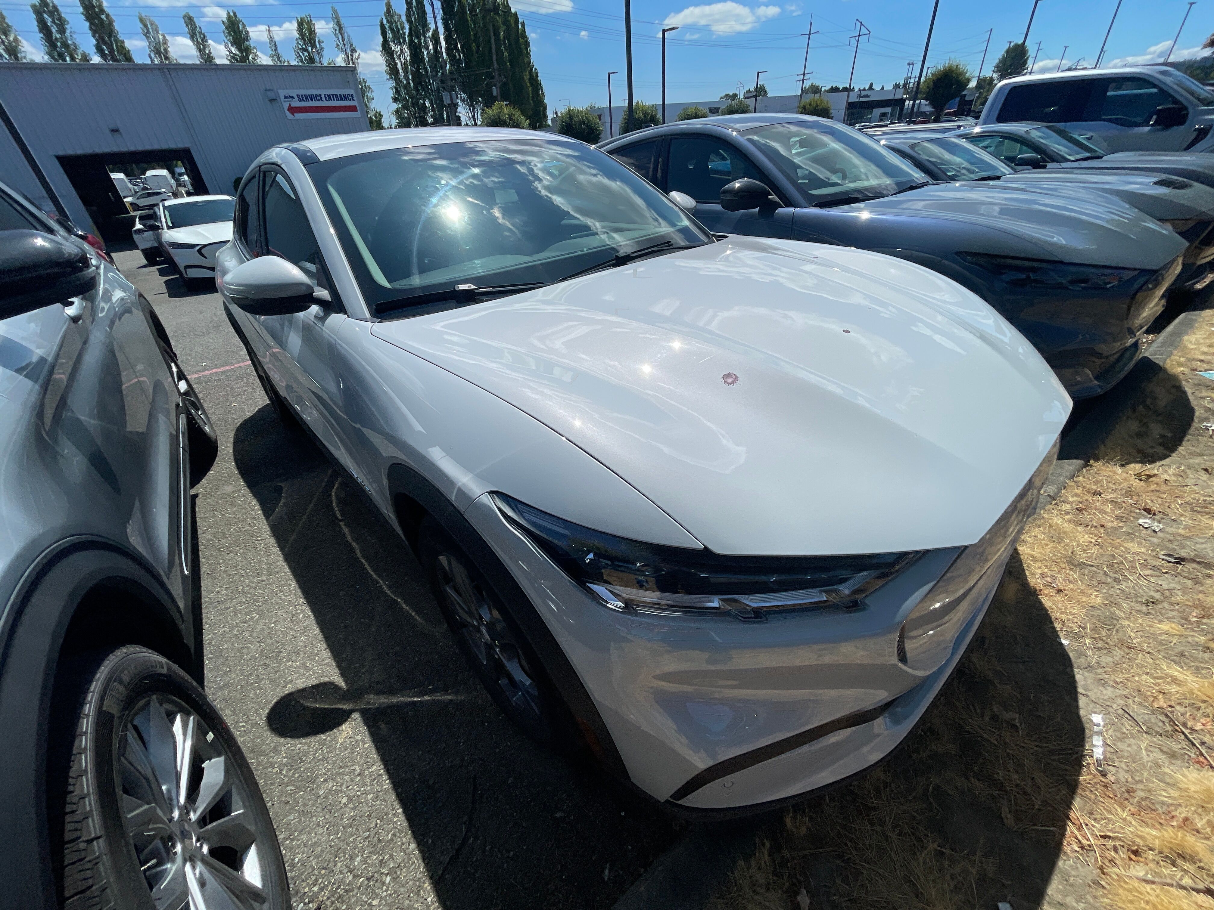 Vehicle image 2 of 2