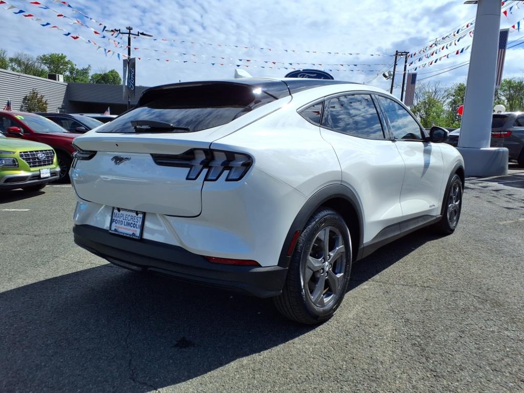 Vehicle image 5 of 28