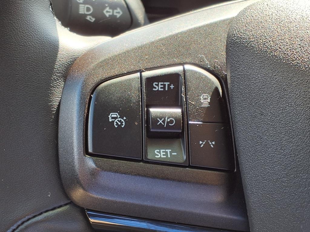 Vehicle image 11 of 28