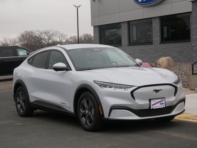 Vehicle image 3 of 17