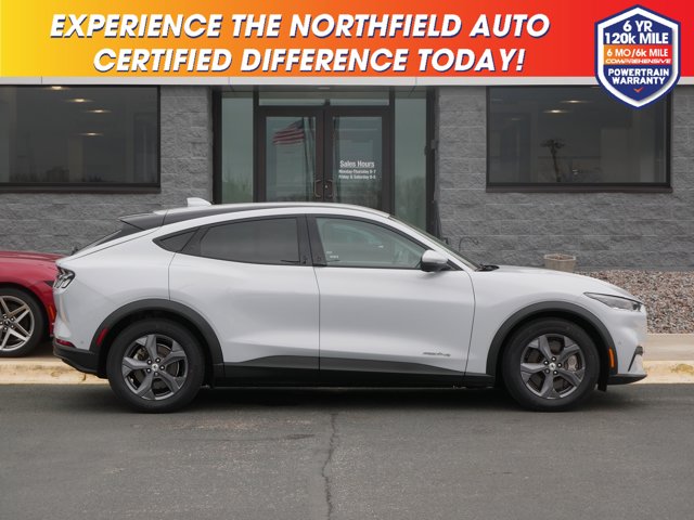 Vehicle image 4 of 17