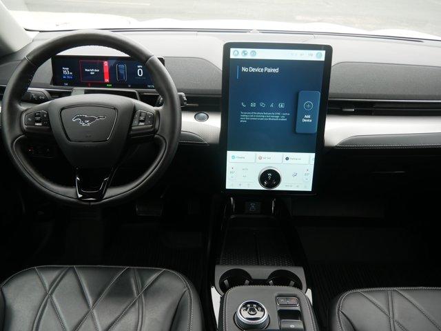 Vehicle image 12 of 17