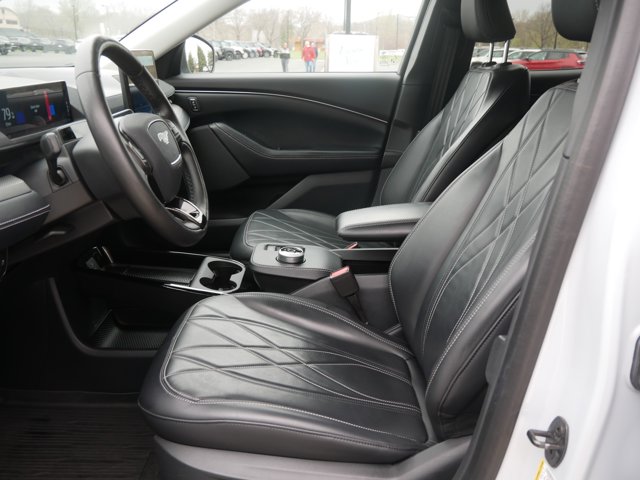 Vehicle image 9 of 17
