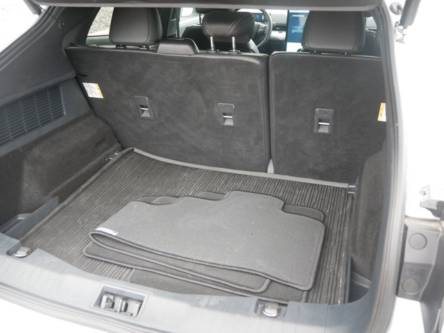 Vehicle image 8 of 17