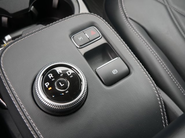 Vehicle image 13 of 17