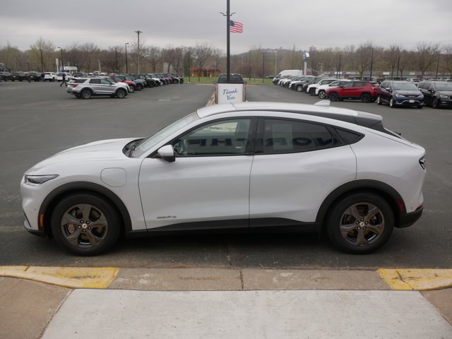 Vehicle image 6 of 17
