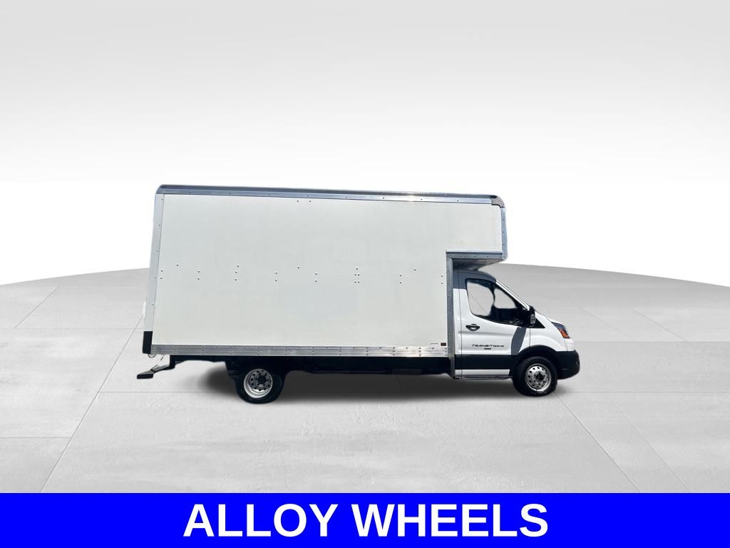 Vehicle image 5 of 28