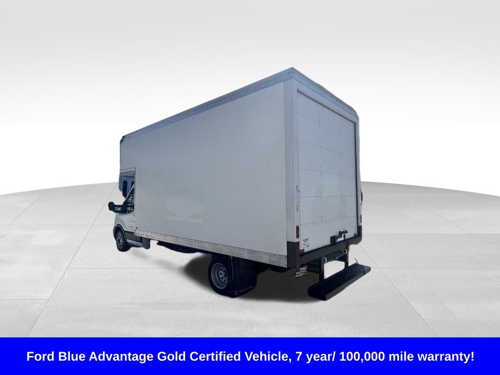 Vehicle image 7 of 28