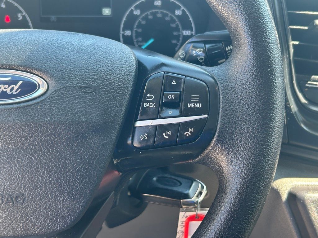 Vehicle image 24 of 28