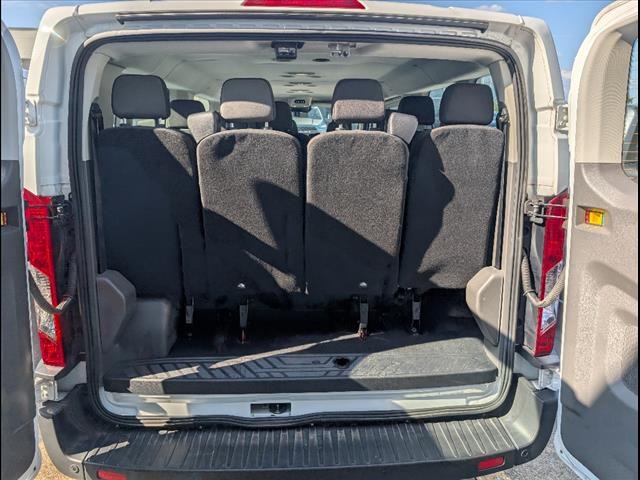 2022 Ford Transit XLT Image 7 of 23