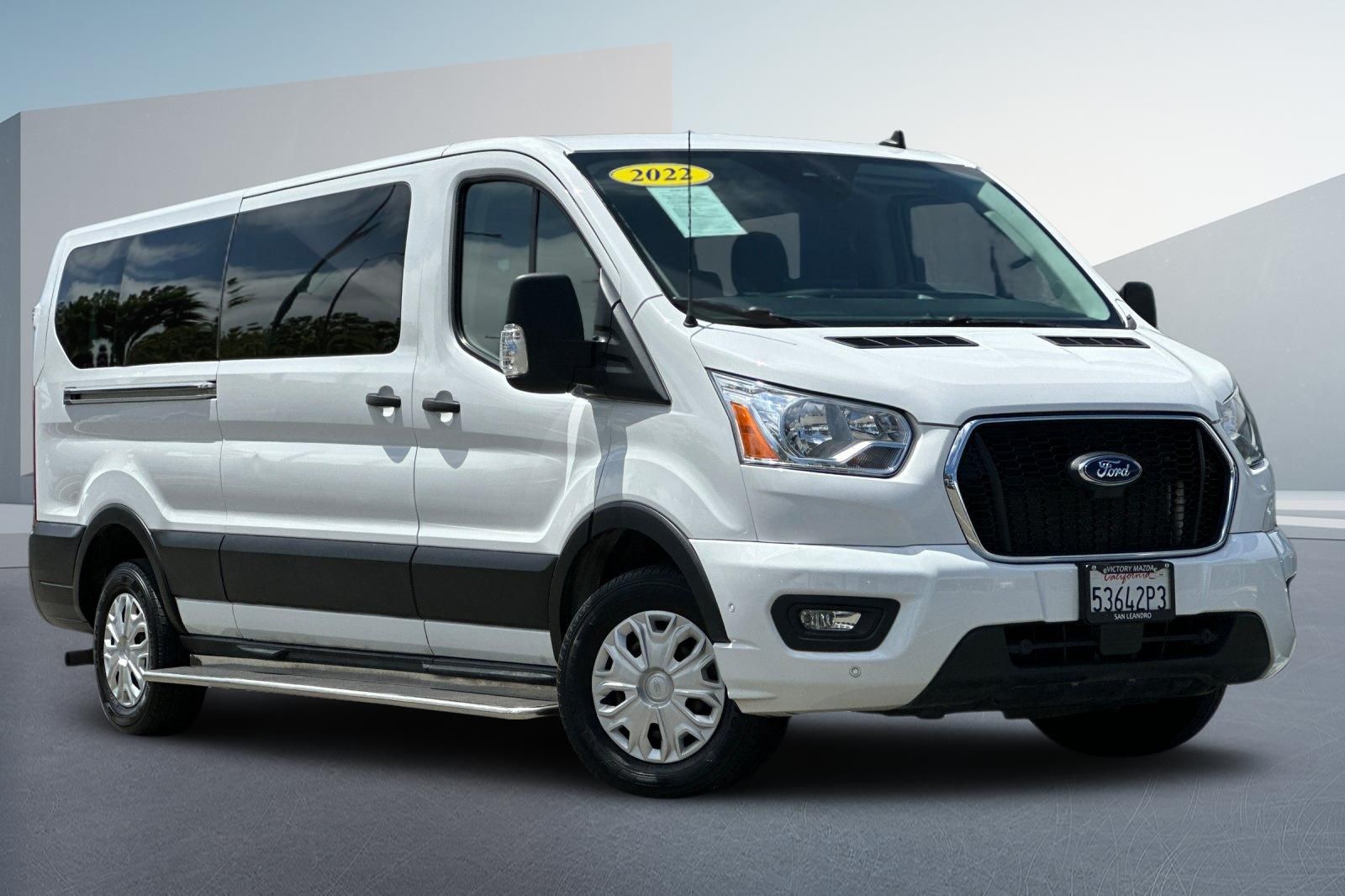 2022 Ford Transit XLT Image 3 of 31
