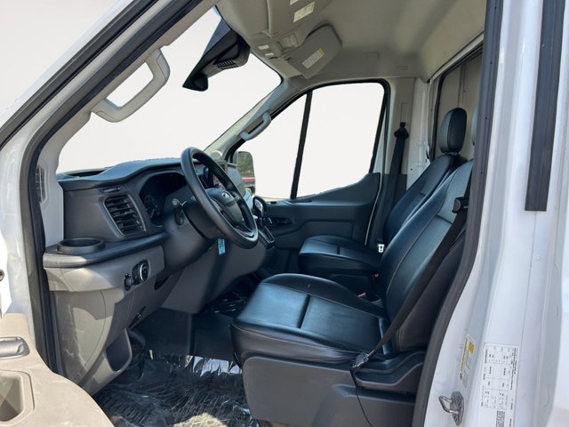 Vehicle image 14 of 36