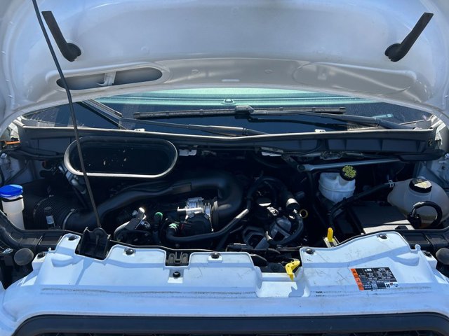 Vehicle image 28 of 36