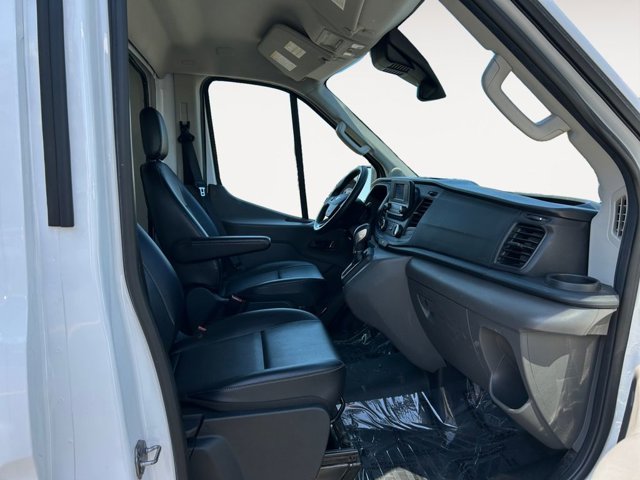 Vehicle image 9 of 36