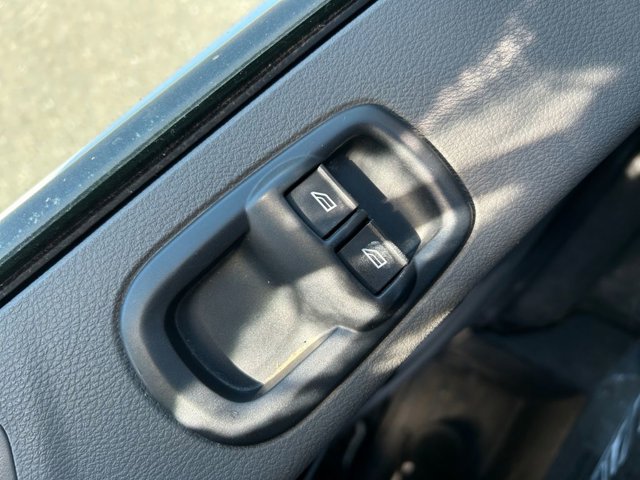 Vehicle image 22 of 36