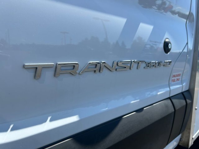 Vehicle image 31 of 36