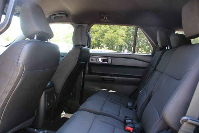 Vehicle image 22 of 26