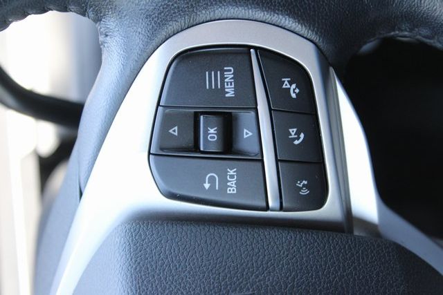 Vehicle image 18 of 26