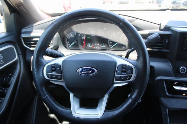 Vehicle image 16 of 26
