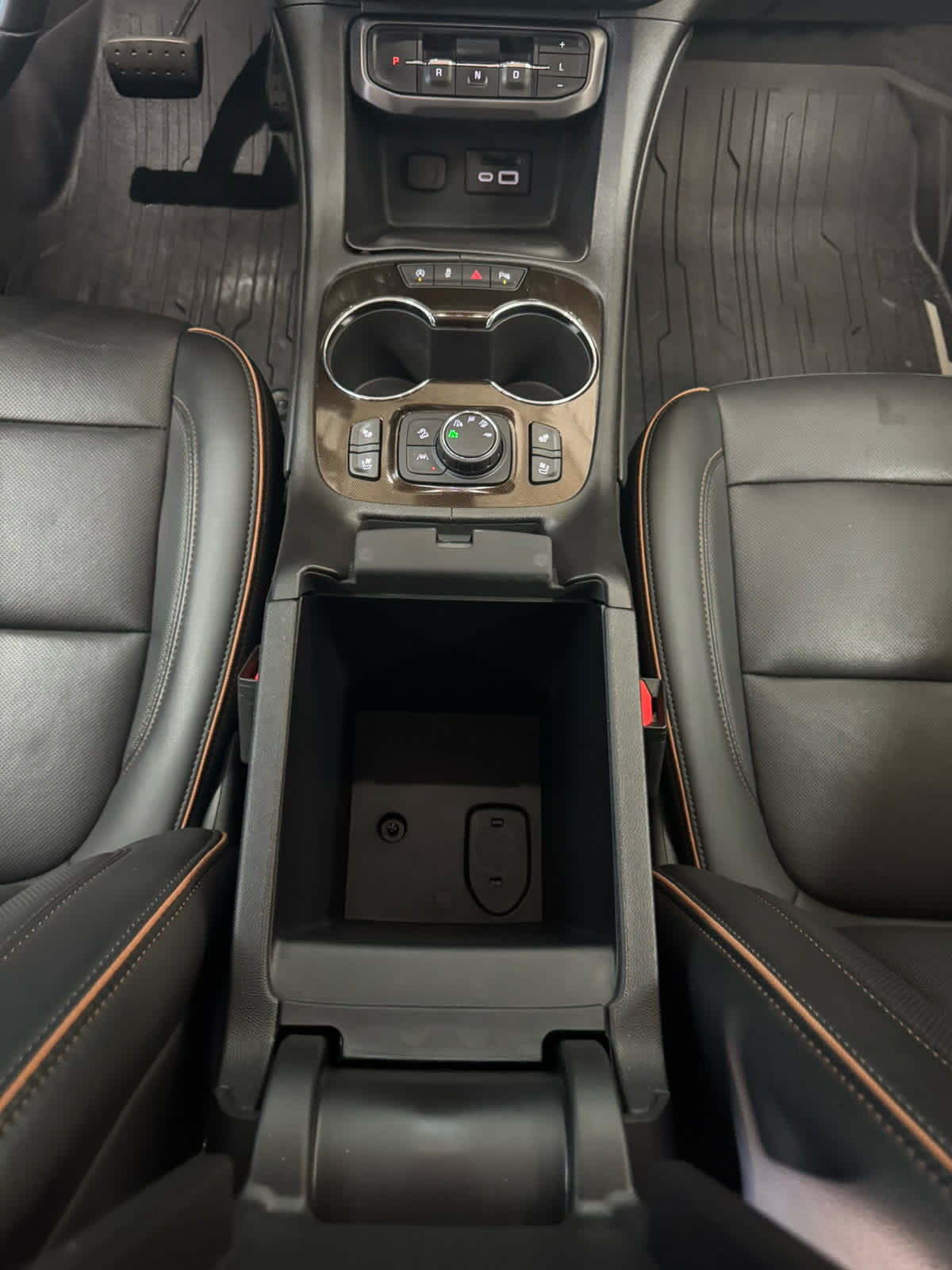 Vehicle image 26 of 44