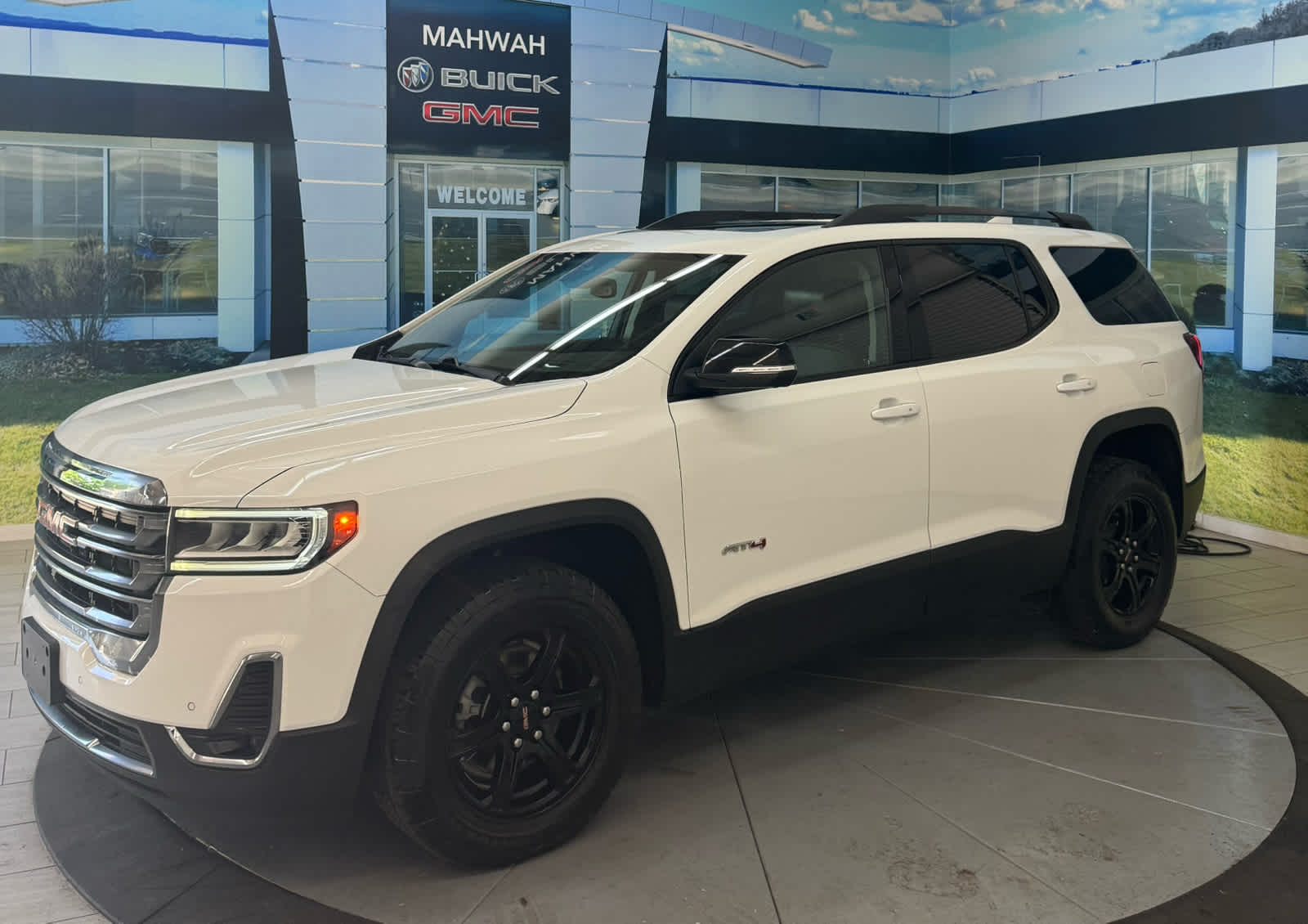 Vehicle image 1 of 44