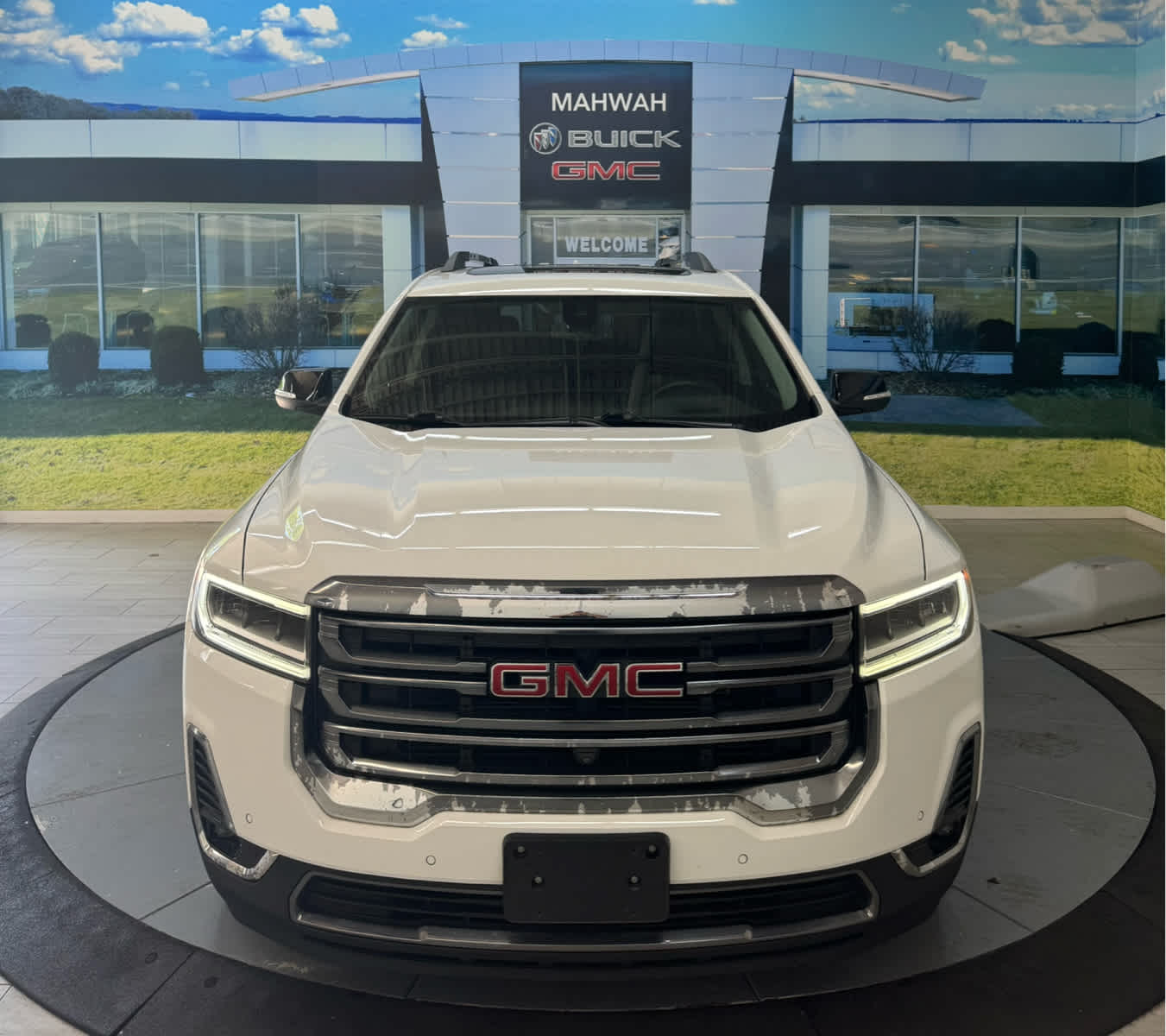 Vehicle image 3 of 44