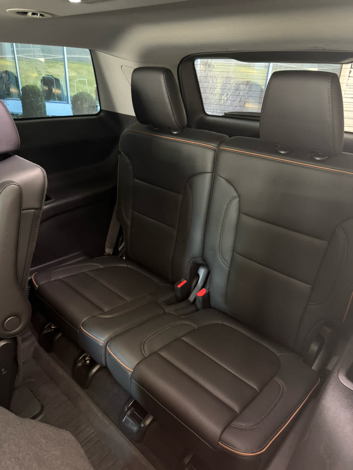 Vehicle image 17 of 44