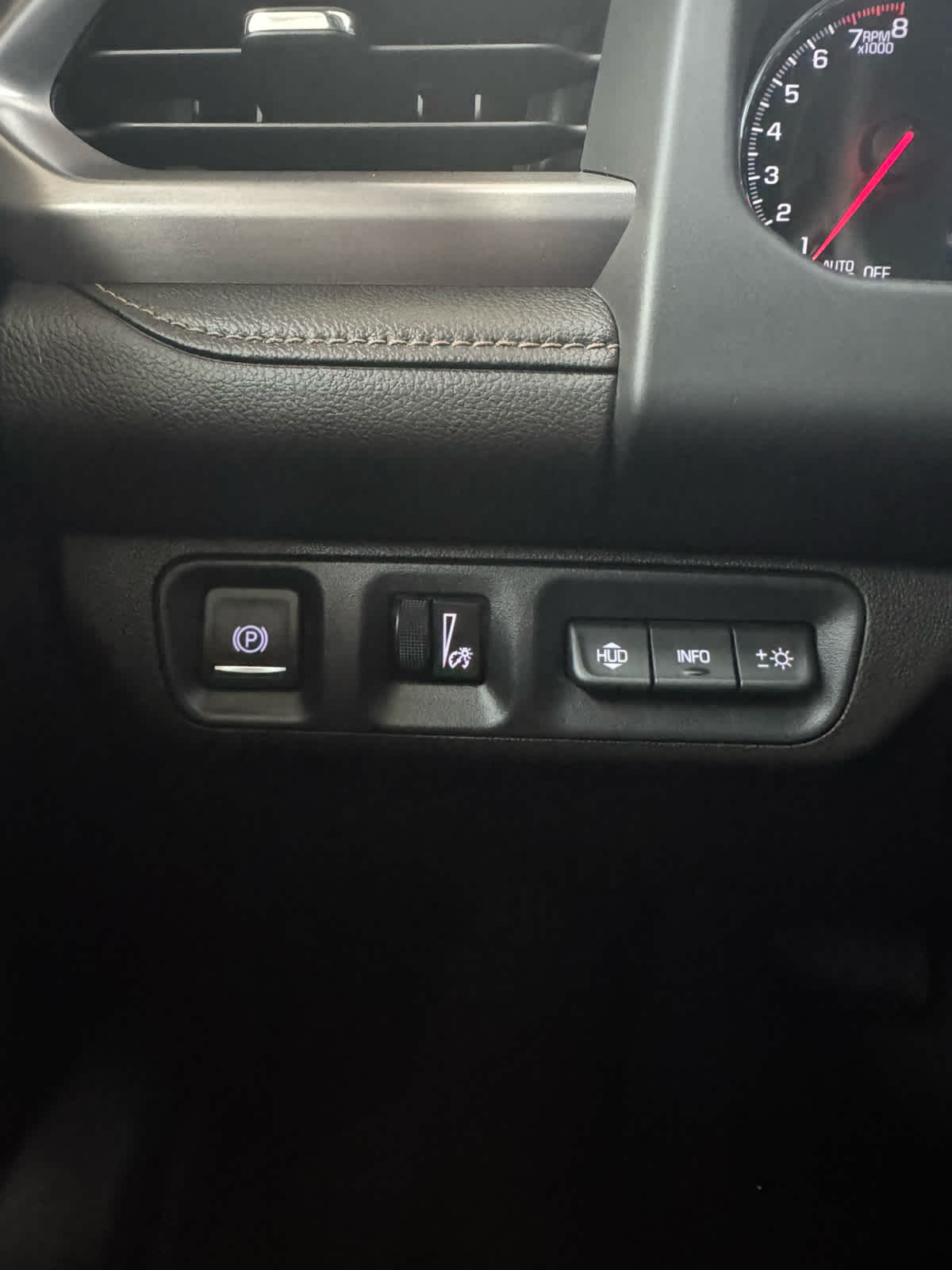 Vehicle image 37 of 44