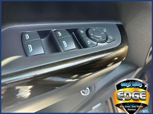 Vehicle image 29 of 34