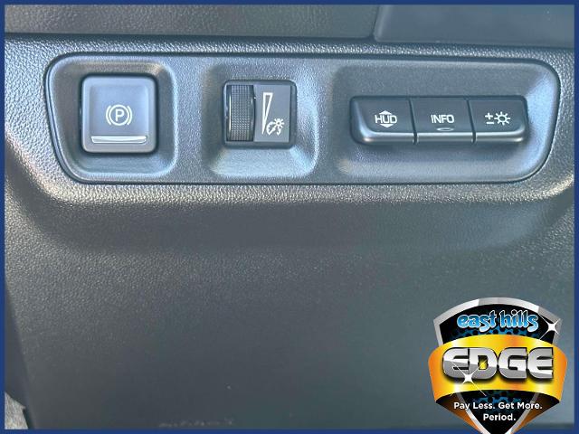 Vehicle image 20 of 34