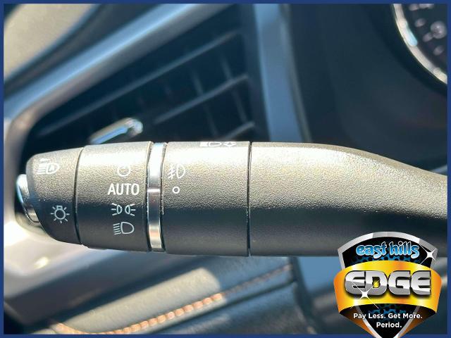 Vehicle image 25 of 34