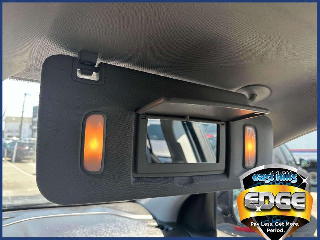 Vehicle image 17 of 34