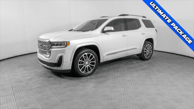 2022 GMC Acadia Denali Image 2 of 35