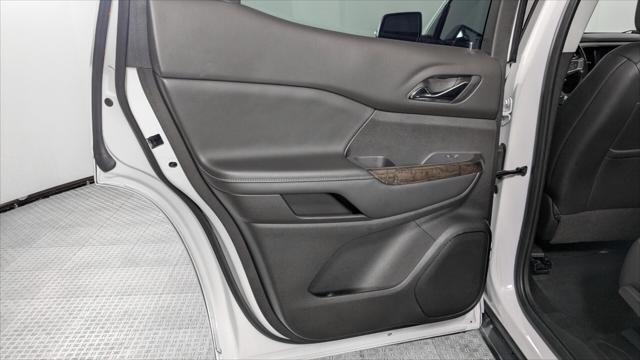 2022 GMC Acadia Denali Image 28 of 35